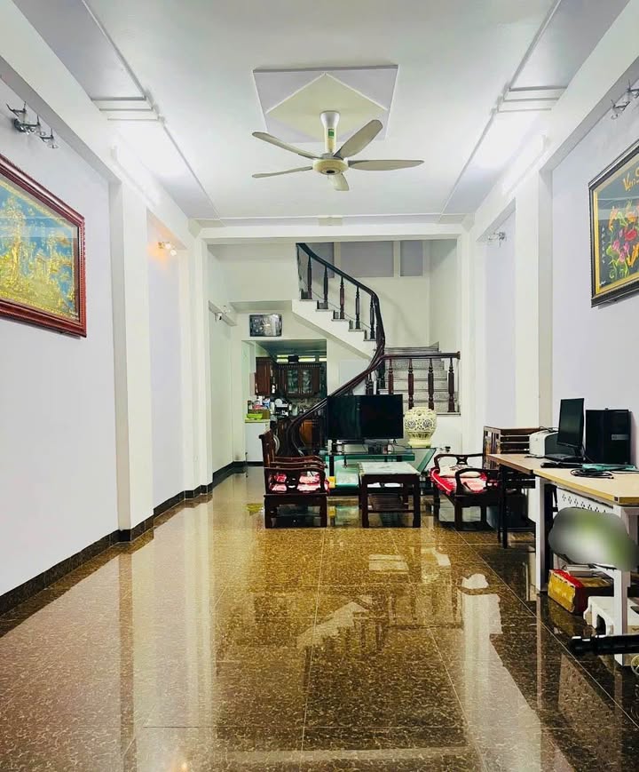 Nhà 3 tầng khu đô thị Đông Nam Cường TP Hải Dương 200m² giá 5 tỷ - Thiết kế hiện đại, sẵn sàng ở ngay!