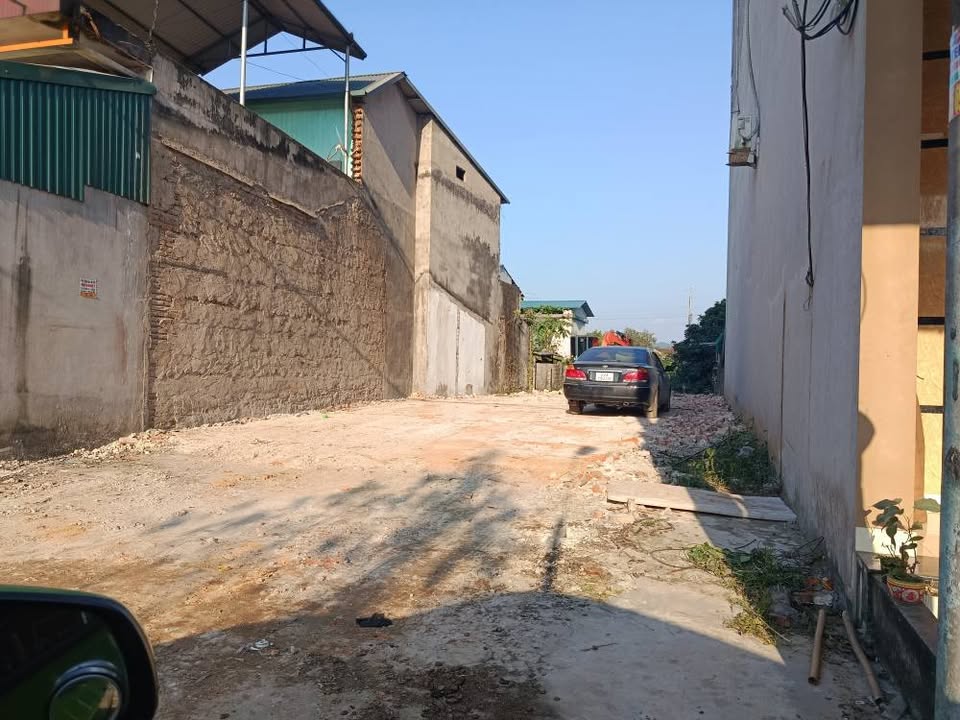 Đất nền thổ cư 200m² mặt đường gom Xóm 9 Trung Môn - Giá chỉ 2.7 tỷ!