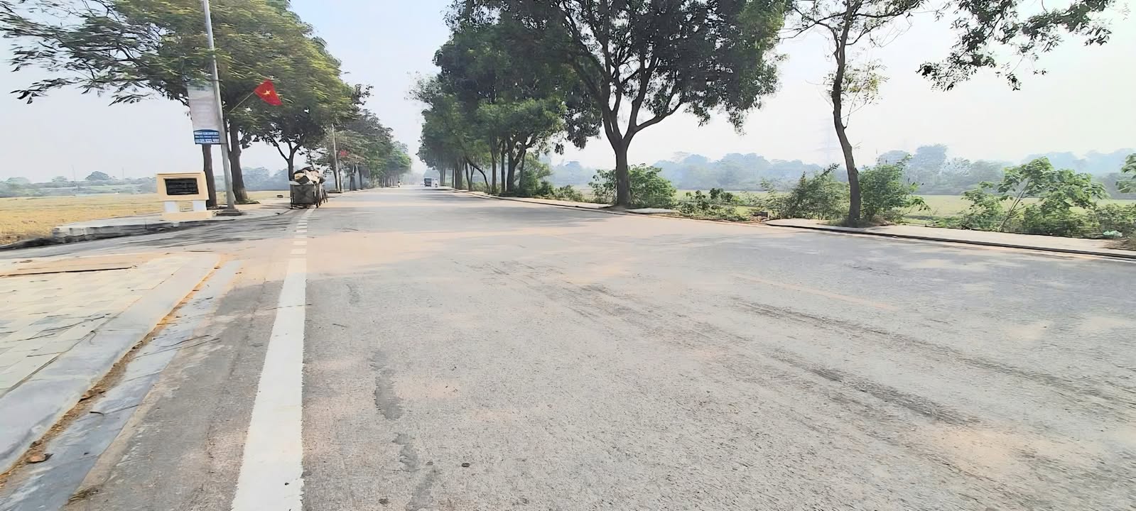 Đất Dục Tú 43m² giá chỉ 3 tỷ - Gần cầu Tứ Liên, cơ hội tốt đầu tư!