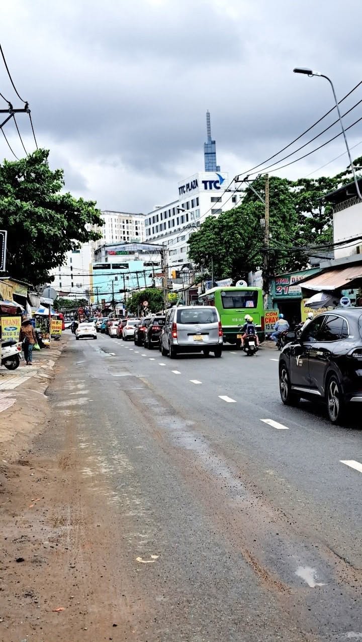 Bán gấp FrontHouse mặt tiền Nguyễn Xí 85m² giá 13.5 tỷ - Đầu tư sinh lời ngay!