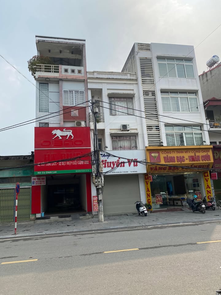 Cửa hàng cho thuê tại 451 Cù Chính Lan, Hòa Bình - Diện tích 50m², vị trí đẹp, sẵn sàng kinh doanh!