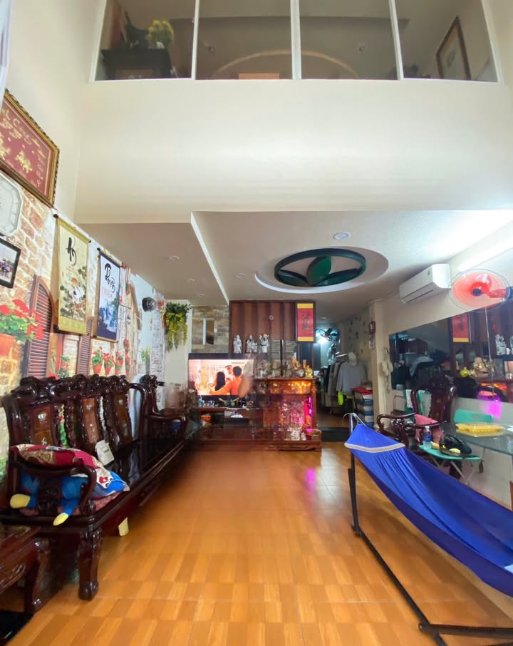 Nhà 5 Tầng Mặt Tiền Lê Đại Hành 64m² giá 9.8 tỷ - Đầu Tư Sinh Lời!