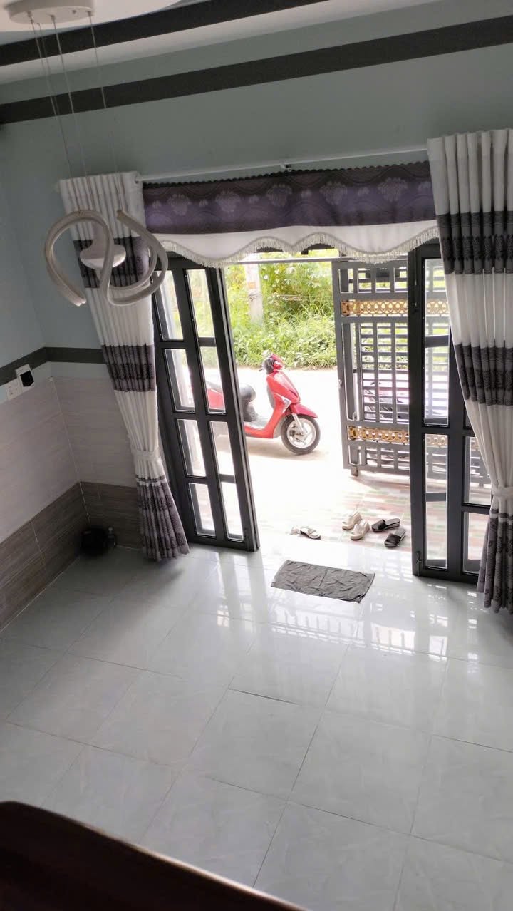 Nhà cho thuê hẻm 110 Lưu Khánh Đức, 2 phòng ngủ chỉ 4 triệu/tháng - Không gian thoáng đãng