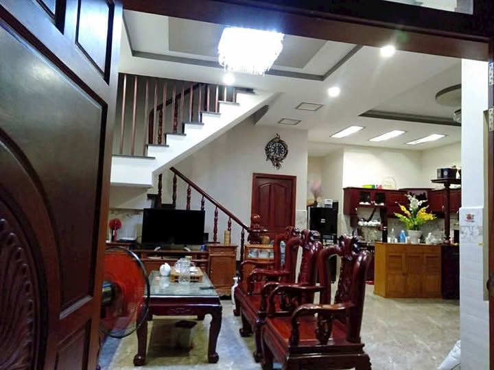 Nhà nguyên căn cho thuê đường Nguyễn Thị Tươi, phường Tân Đông Hiệp, 112m² - Giá chỉ 8 triệu!