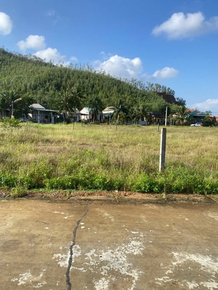 Đất thổ cư Hoài Mỹ 150m² giá 600 triệu - Đường bê tông gần trường học!