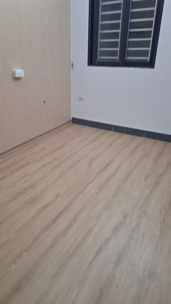 Cho thuê phòng nguyên tầng 5 tại Ngô Thì Nhậm, Hà Đông, 35m² - Không chung chủ, đầy đủ tiện nghi!