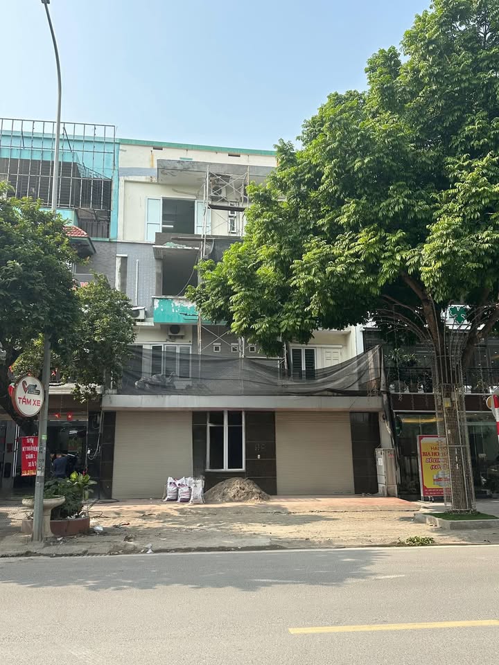 Nhà cho thuê KĐT Văn Phú 110m² 4 tầng - Mặt tiền kinh doanh 10m!