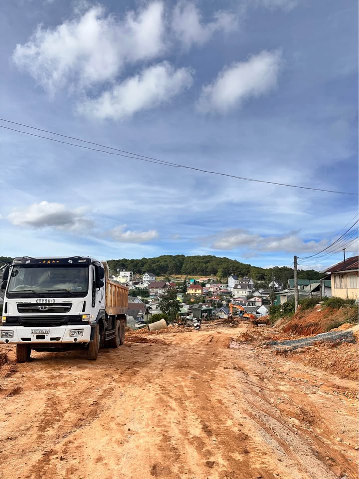 Đất nền Đà Lạt 300m² giá 9 tỷ - Cơ hội đầu tư hấp dẫn!