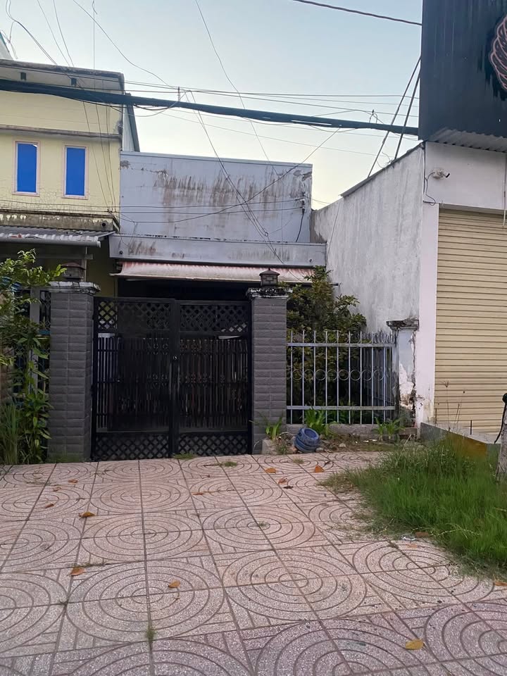 Nhà mặt tiền đường Phạm Hữu Lầu, P6, TP Cao Lãnh 135m² giá 3.2 tỷ - Cơ hội đầu tư hấp dẫn!