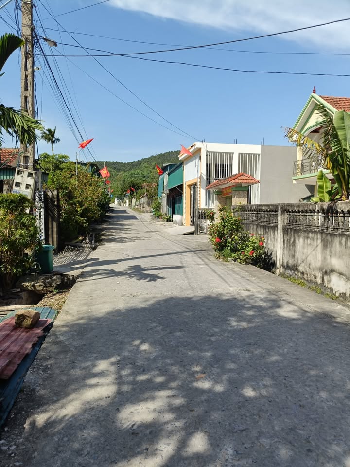 Đất nền Quỳnh Xuân Hoàng Mai 120m² giá 900 triệu - Vị trí đắc địa gần Quốc lộ 1A!