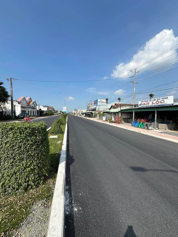 Đất nền chính chủ P7 Tân An 348m² giá 1.35 tỷ - Vị trí đẹp tiện ích đầy đủ!