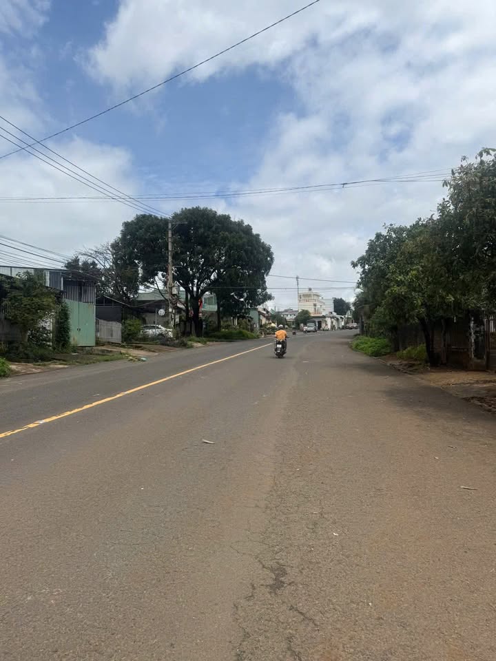 Đất mặt đường Lý Nam Đế, Hội Phú, Pleiku 840m² giá 400 triệu - Cơ hội đầu tư hấp dẫn!