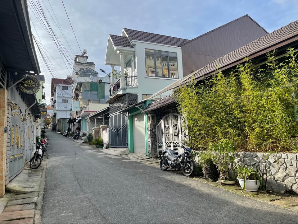 Lô đất xây dựng 131m² Đà Lạt - Giá 8.2 tỷ - Gần chợ Chi Lăng