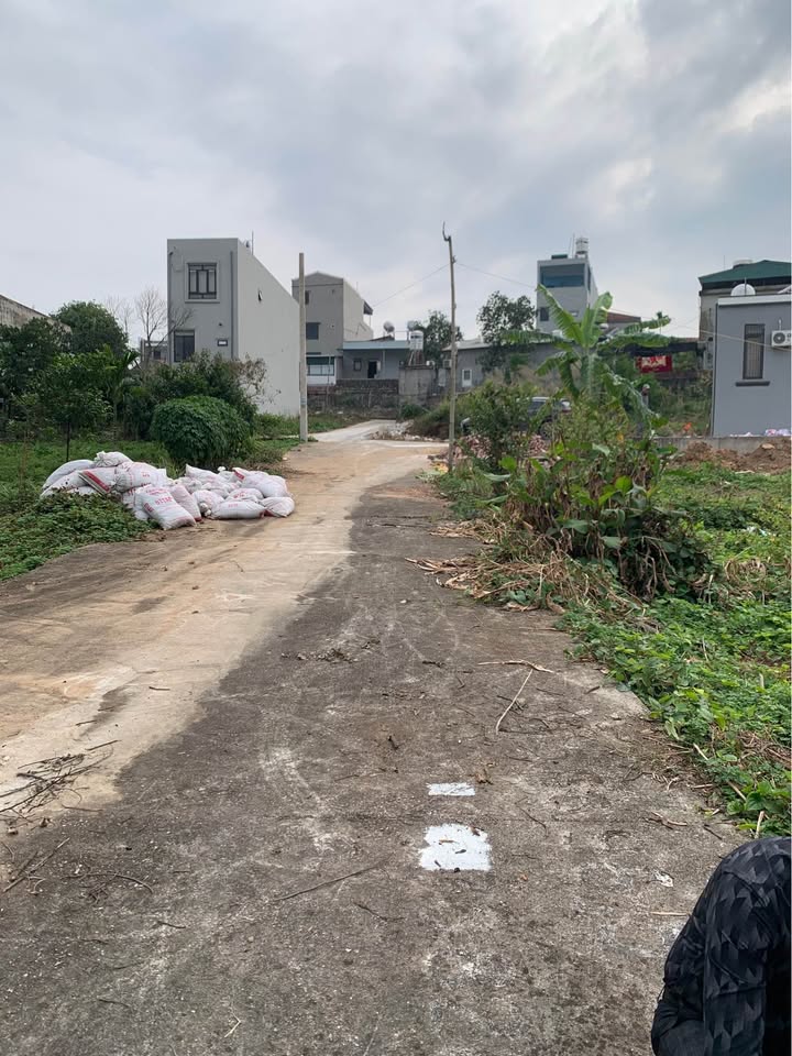 Đất nền 96m² tại Uông Bí - Giá chỉ 900 triệu, cạnh bệnh viện!