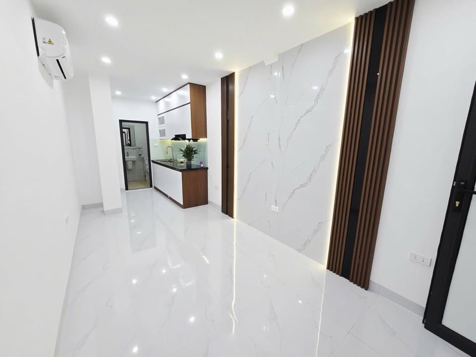 Căn hộ tầng 1 Viện E 81 Trần Cung 75m² giá 5.85 tỷ - Phù hợp gia đình có trẻ nhỏ!