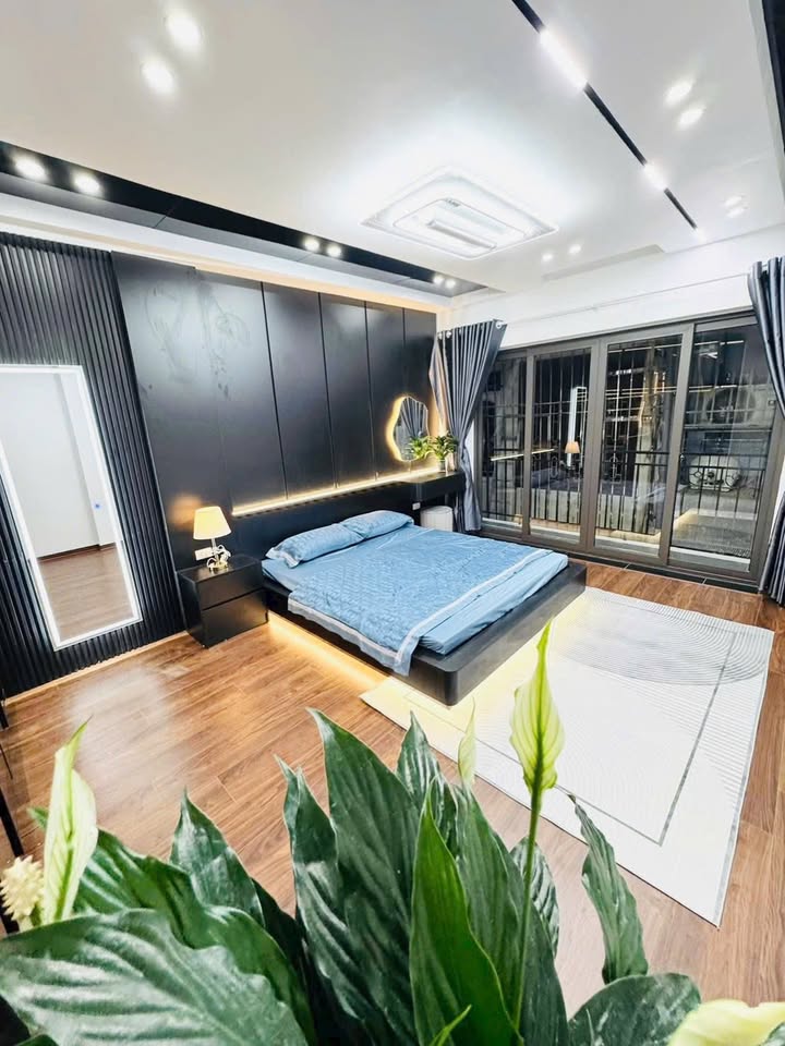 Nhà phố Cự Lộc, Thanh Xuân 45m² giá 900 triệu - Nội thất sang trọng, ô tô tránh!