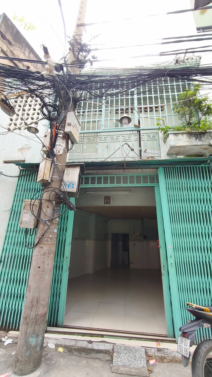 Nhà bán Lạc Long Quân Quận 11 - Diện tích 41m² giá 4.5 tỷ - Thích hợp kinh doanh đa ngành nghề!