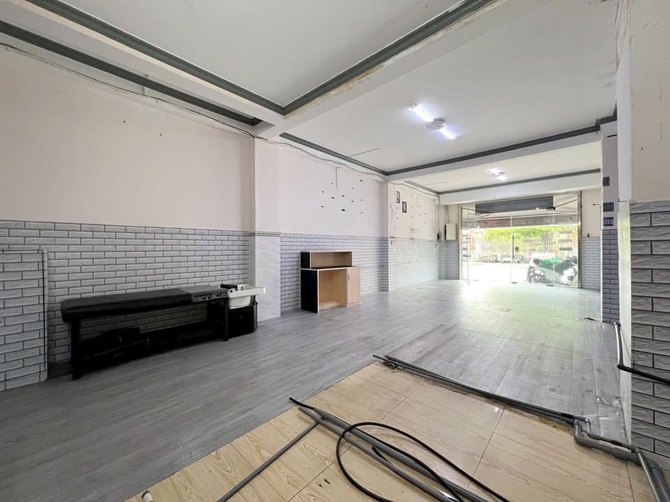 Mặt bằng kinh doanh cho thuê tại An Dương Vương, Quận 6, diện tích 80m² - Không thể bỏ lỡ!
