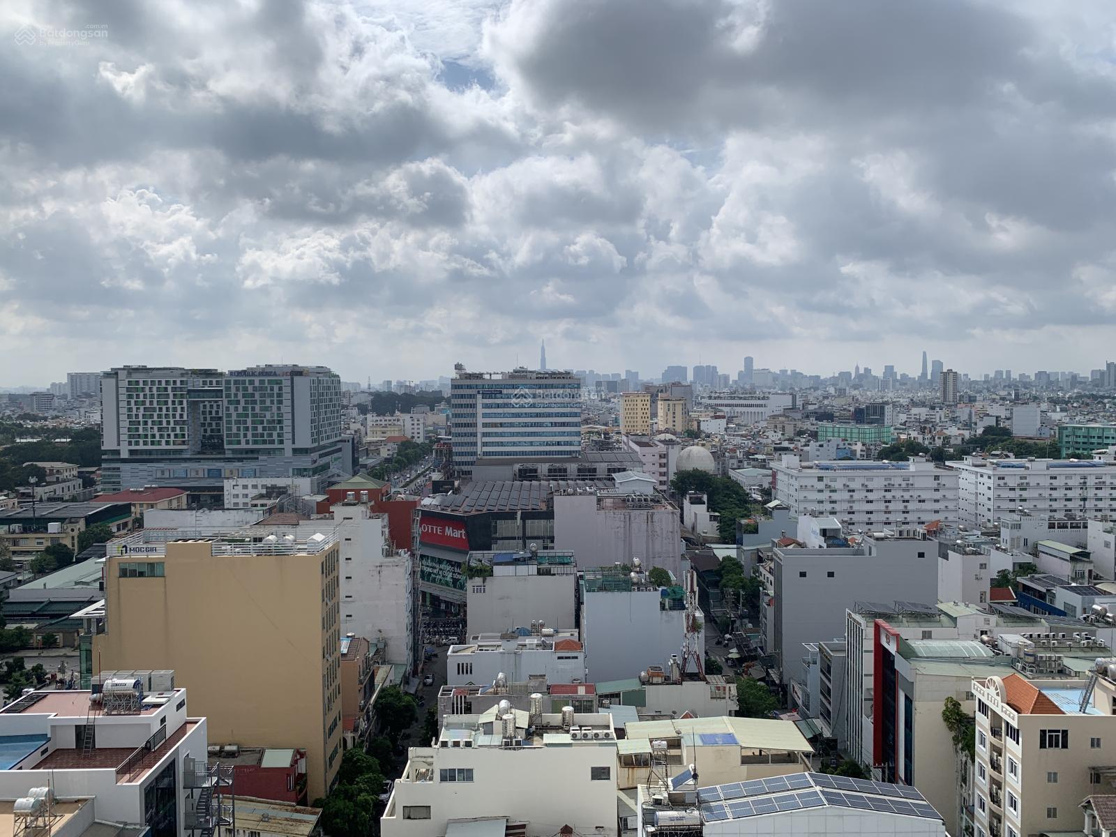 Căn hộ Cộng Hòa Plaza 80m² giá 16 triệu - Thiết kế hiện đại, ban công thoáng mát!