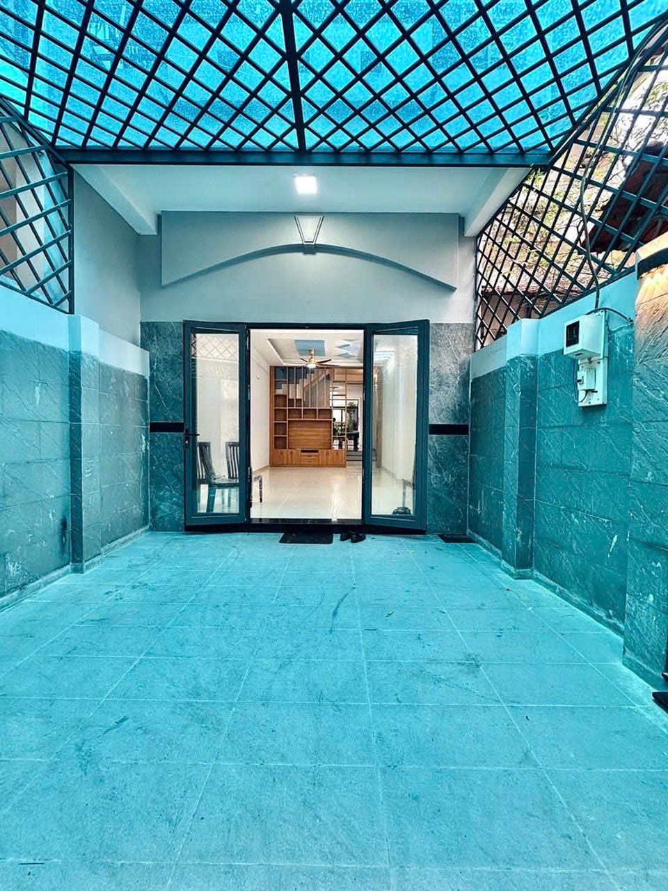 Nhà 2 tầng Tân Thới Nhất 105m² giá 6.3 tỷ - Sát cầu Tham Lương, giảm 300 triệu!