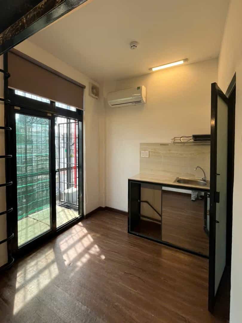 Phòng xinh có bancol ngay Tân Phú 20m² giá 3.4 triệu - Thiết kế hiện đại, thoáng mát!