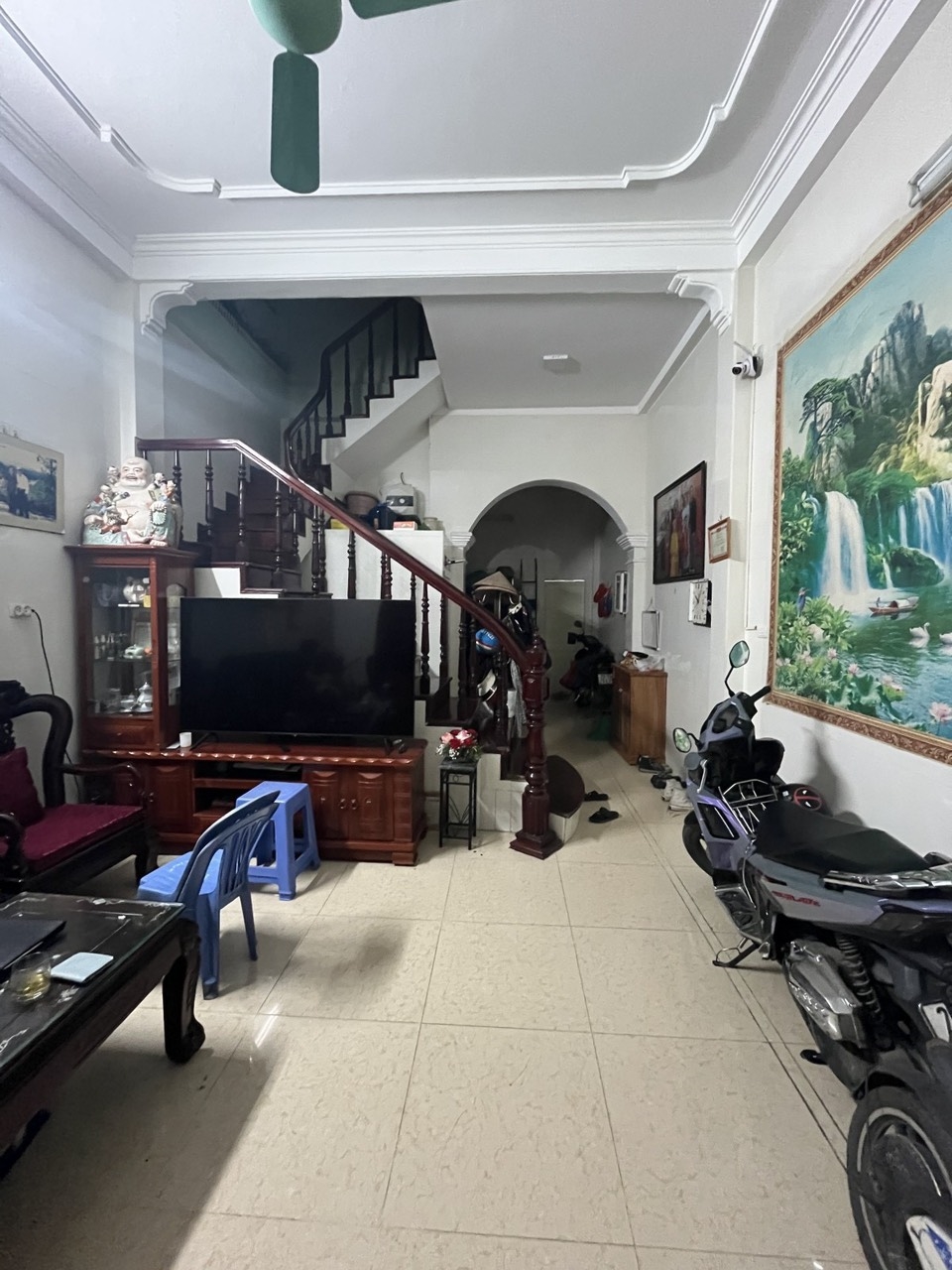 Nhà phố Định Công Hạ, Hoàng Mai 34m² giá 5.5 tỷ - Sổ đỏ chính chủ, gần hồ thoáng mát!