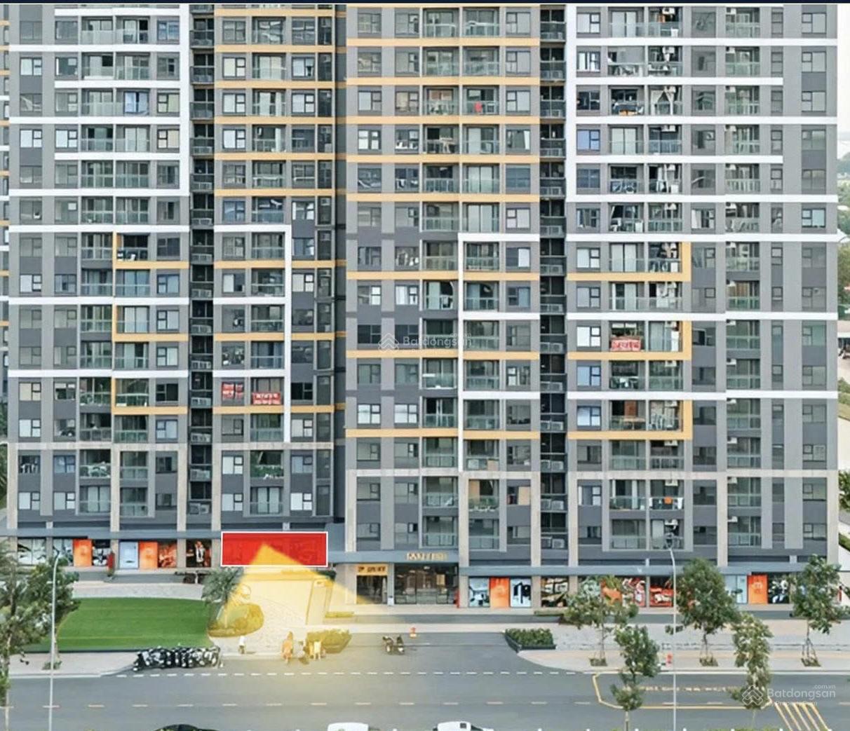 Căn shop khối đế Vinhomes Grand Park 102.8m² giá 12.19 tỷ - Đầu tư sinh lời bền vững!