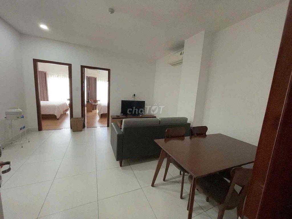 Căn hộ 2 phòng ngủ Hoàng Văn Thụ Tân Bình 80m² giá 12 triệu - Không giới hạn người ở!