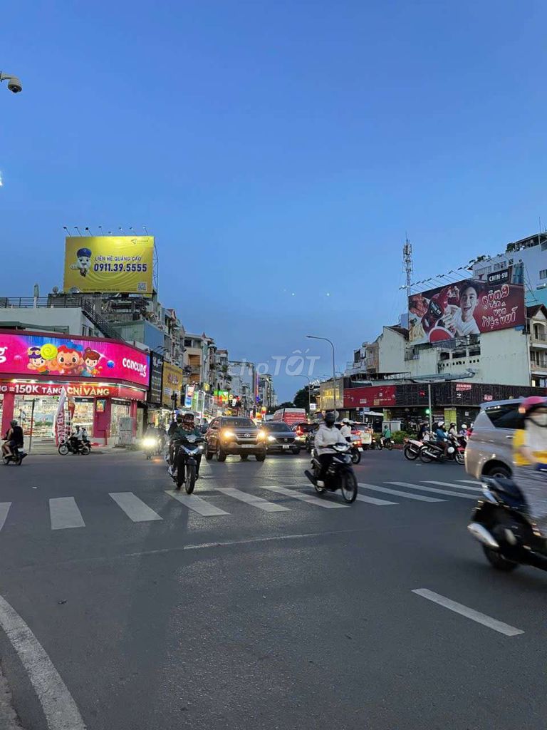 Nhà mặt tiền Thành Thái – Tô Hiến Thành 60m² giá 18 tỷ - Đoạn kinh doanh sầm uất nhất Quận 10!