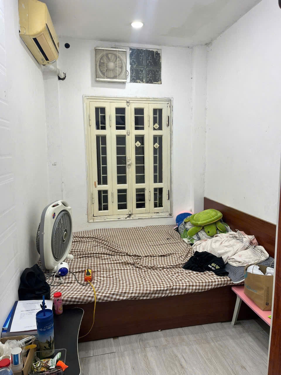 Phòng cho thuê Cát Linh - Đống Đa 20m² giá 2.7 triệu - Nội thất đầy đủ, gần Khu Văn Miếu!