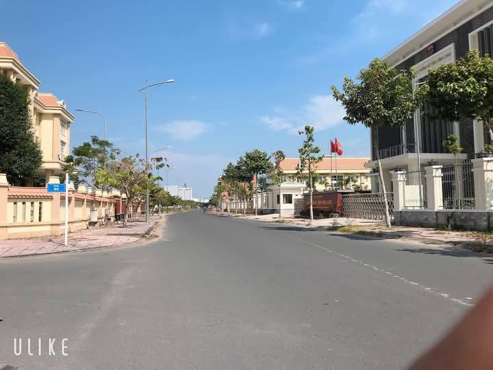 Đất nền Vĩnh Long, 74m² giá 6.5 tỷ - Vị trí sầm uất, an ninh tuyệt đối!