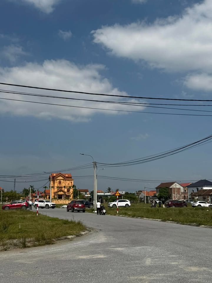 Đất nền Quảng Hòa Ba Đồn 8.2m² giá từ 1.2 tỷ - Đầu tư sinh lời hấp dẫn!