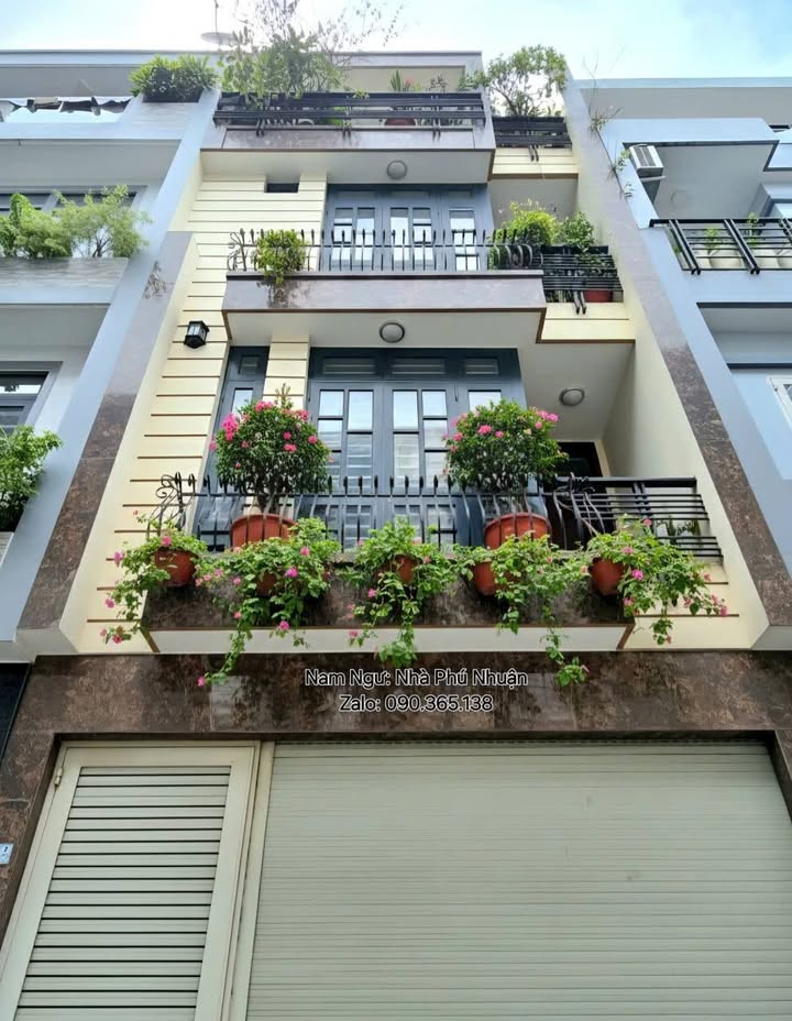 Bán gấp FrontHouse mặt tiền đường Hoa Lan, Phú Nhuận - Chỉ 16 tỷ, 5 tầng 6PN!