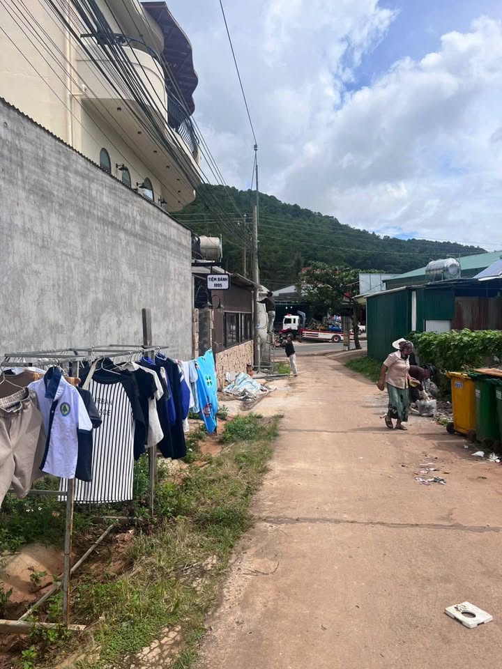 Đất mặt tiền Quốc lộ 27, Xã Đạ Ròn, 200m² - Giá chỉ 5.1 tỷ, cơ hội đầu tư tuyệt vời!