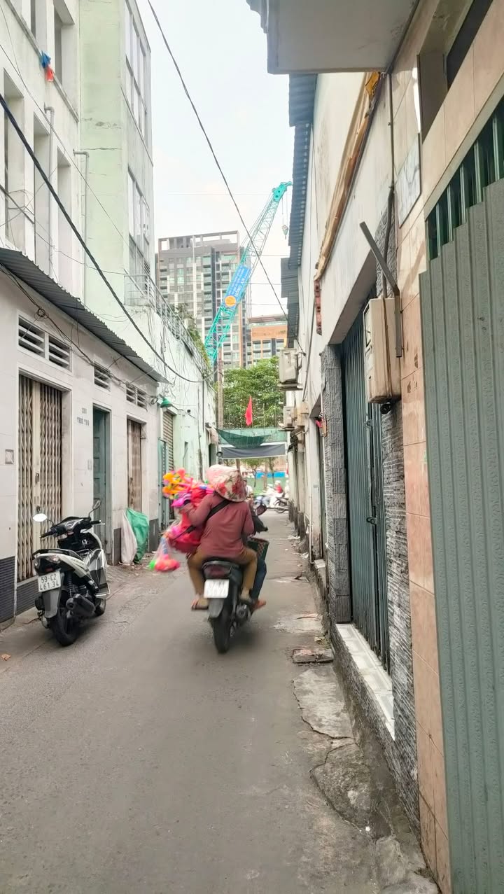 Nhà 1 trệt 1 lầu Hẻm 1005 Trần Xuân Soạn 140m² - Giá thỏa thuận hấp dẫn!