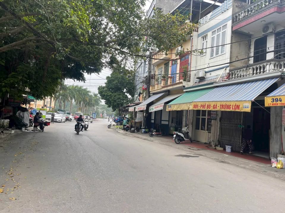 Nhà 4 tầng Đầu Ve, phường Điện Biên, Thanh Hóa - Giá chỉ 11 tỷ, cho thuê ngay 20 triệu/tháng!