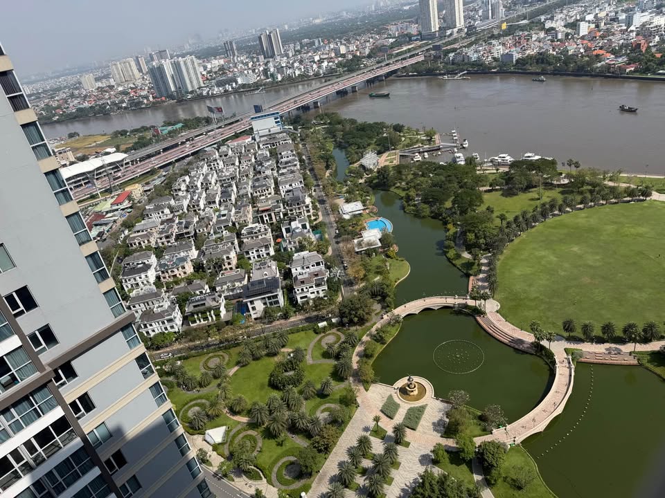 Căn hộ Vinhomes Central Park 91m² giá 27 triệu - View sông tuyệt đẹp!
