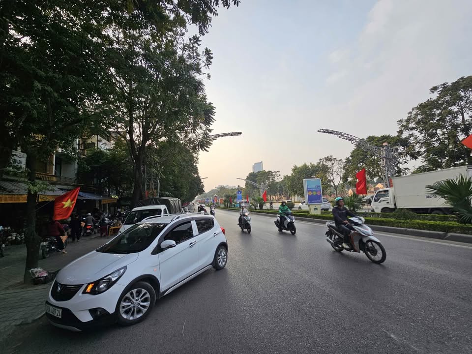 Nhà 4 tầng trục chính Lê Lợi, phường Lam Sơn, 72m² giá 13 tỷ - Kinh doanh đa ngành nghề