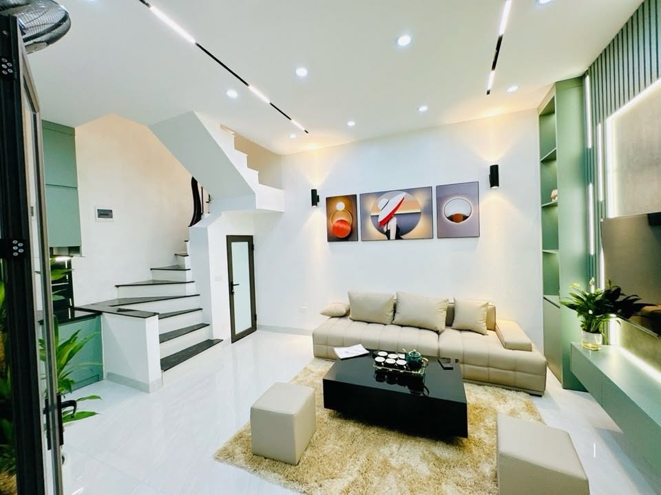Nhà phố Dương Nội 30m² giá 5 tỷ - Thiết kế hợp lý, sổ đỏ chính chủ!