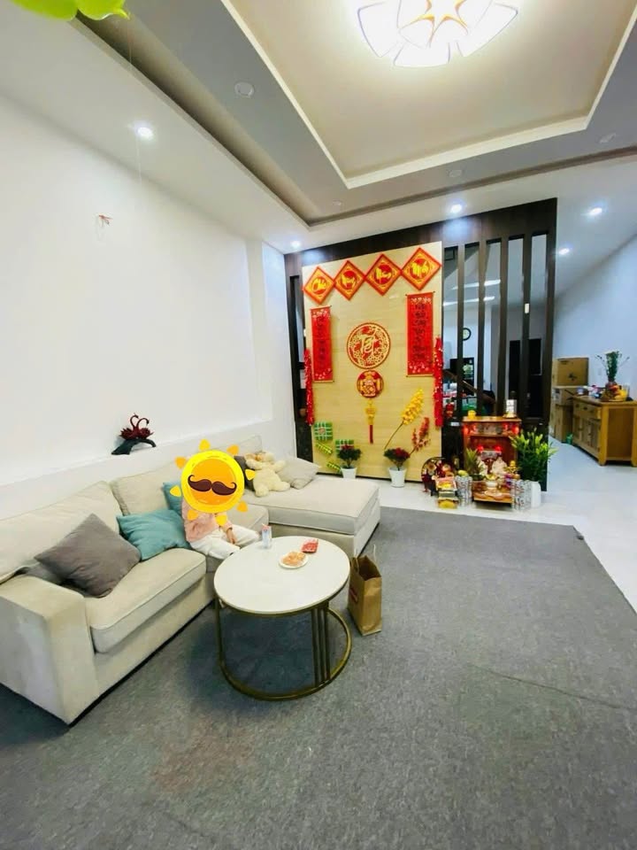 Nhà đẹp 3 tầng Hòa Xuân 100m² giá 8 tỷ - Full nội thất, sẵn sàng vào ở!