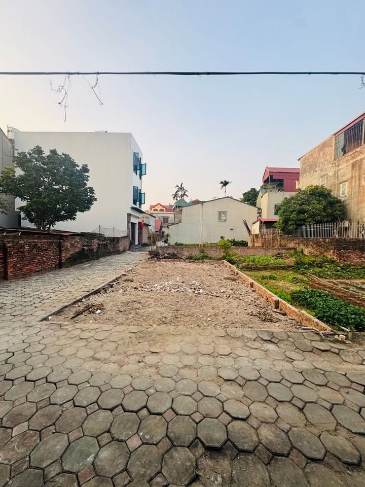 Đất lô góc Đặng Xá 50m² giá 3 tỷ - Không thể bỏ lỡ!