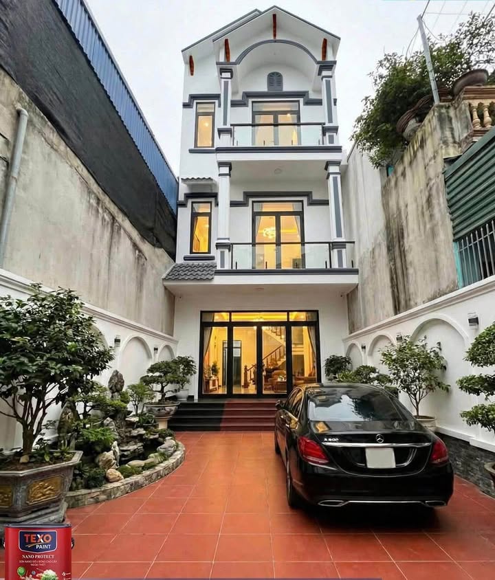 Nhà 3 tầng mái thái tại Điện Biên, Nam Định 80m² giá 4.38 tỷ - Ô tô vào tận sân!