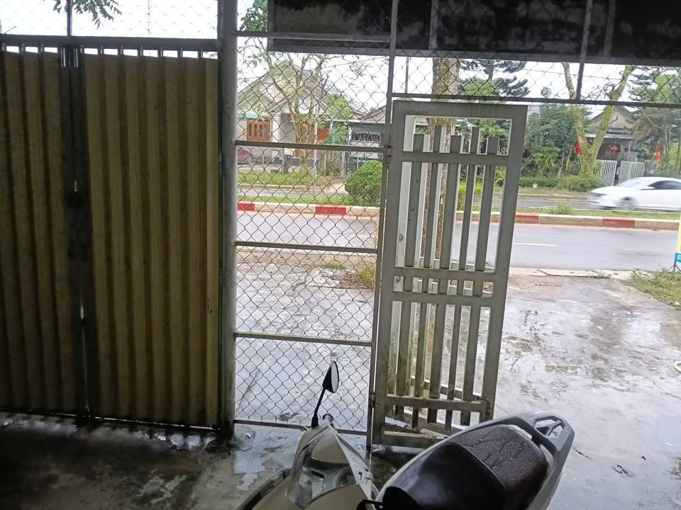 Nhà C4 mặt tiền QL14 A Lưới 340m² giá chỉ 1.6 tỷ - Kinh doanh thuận lợi!