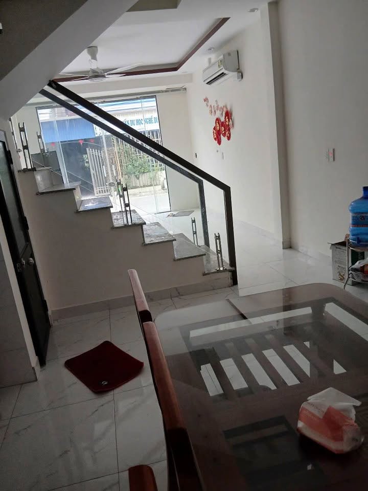 Nhà cho thuê mặt đường Phúc Hải, Dương Kinh, Hải Phòng - Diện tích rộng, thoáng mát!