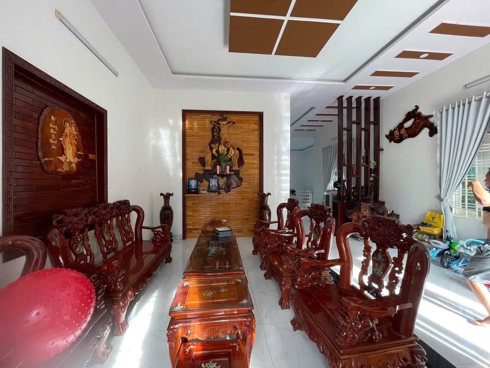 Biệt thự Tân Thành, Buôn Ma Thuột 432m² giá 3.85 tỷ - Sẵn sàng cho thuê ngay!