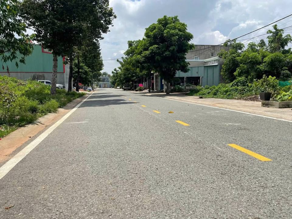 Đất thổ cư mặt tiền Phú Tân 150m² giá chỉ 2.6 tỷ - Đầu tư sinh lời ngay!