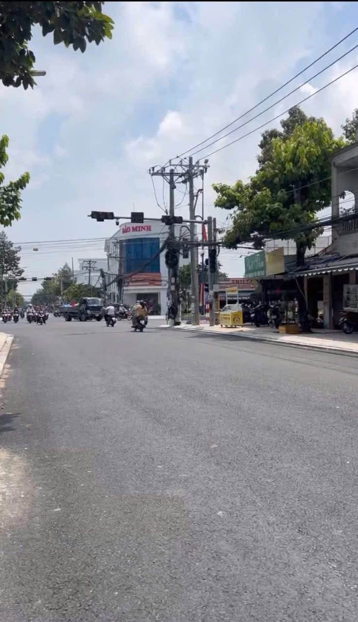 Nhà mặt tiền Lê Văn Nghề, Mỹ Tho 44m² giá 4.5 tỷ - Vừa ở vừa kinh doanh!