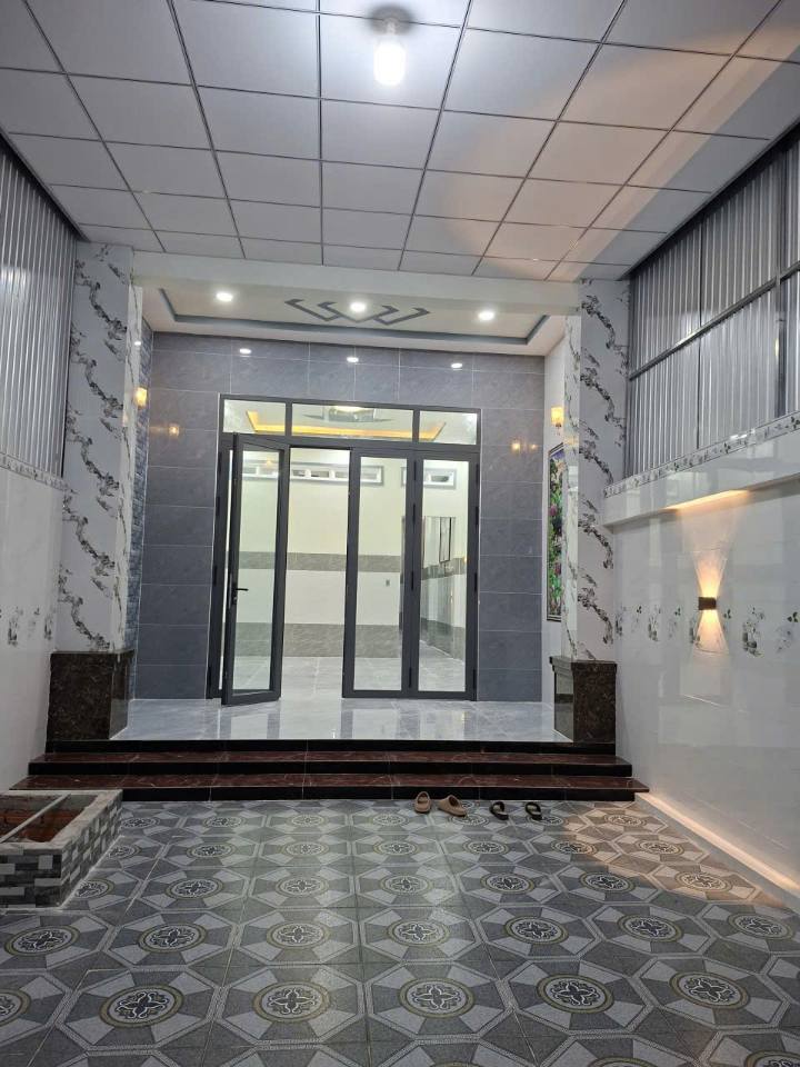 Nhà đẹp Tây Ninh 137m² giá 1.56 tỷ - Hoàn thiện 100%, sẵn sàng ở ngay!