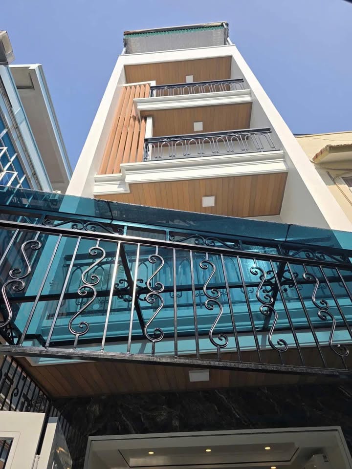 Nhà 6 tầng Sài Đồng 48m² giá 6.7 tỷ - Sẵn sàng vào ở ngay!