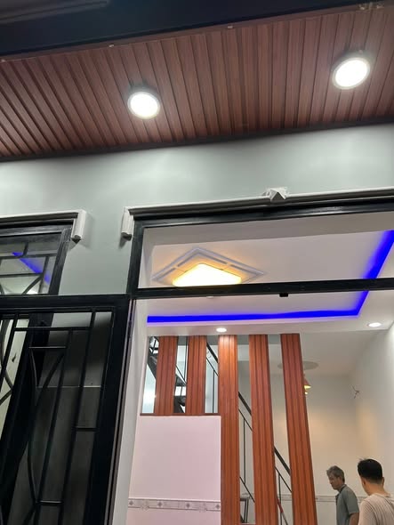 Nhà nhỏ Hóc Môn 28m² giá 980 triệu - Gần trung tâm thể dục thể thao